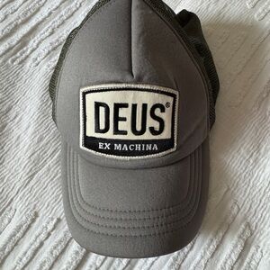 Deus Ex Machina Gray/Green Trucker Hat
